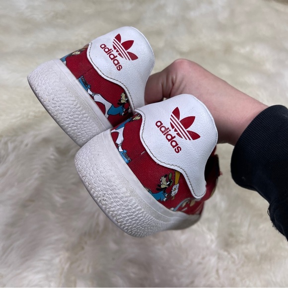 Adidas 3MC X Disney Goofy Sneakers - Picture 7 of 11